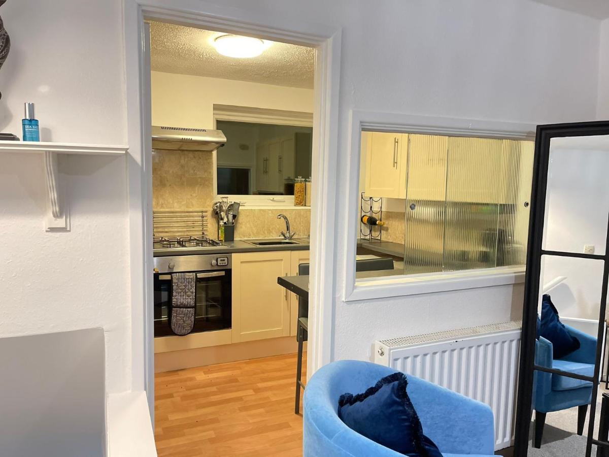 Lovely 1 Bed Home Near Hospital, With Parking & Garden Work Contractor Leisure, Sapphire Cambridge  Exterior photo